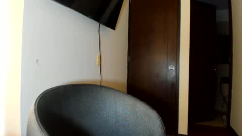carolina_zaens online show from July 27, 6:16 pm