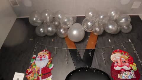 Snapshot of carolinaarias_ chatting on December 17, 10:00 pm carolina online show from December 17, 10:00 pm