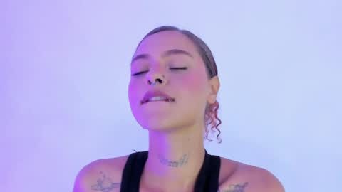 Caroline  Clark online show from June 6, 2:51 am