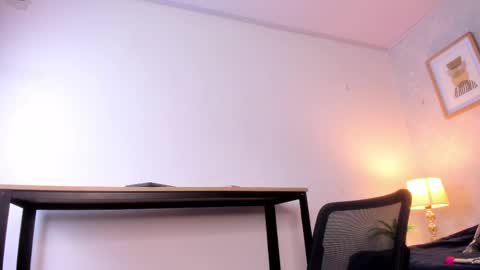  Caroline  online show from April 11, 11:36 am