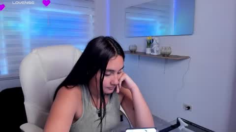 caroline_rodriguez_9 online show from February 22, 7:26 pm