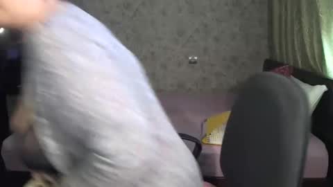 Snapshot of carolinedream_ chatting on February 9, 8:54 am CarolineDream online show from February 9, 8:54 am