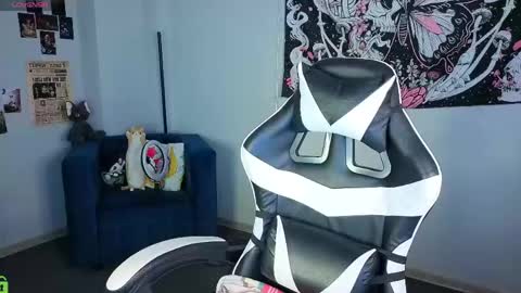 CarolineRichter online show from April 28, 3:00 am