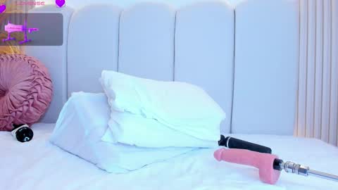 Carol Rivera  online show from September 25, 9:56 pm