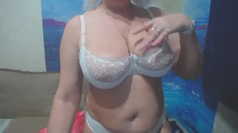 Snapshot of caroncapella chatting on December 26, 9:04 pm VicunaCool online show from December 26, 9:04 pm