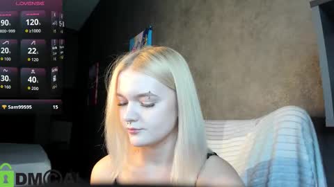 Carrie foster online show from October 5, 5:29 pm