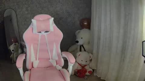 carysgs online show from November 12, 5:00 pm