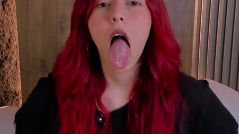 Snapshot of casandra_busting chatting on October 8, 7:51 pm Casandra online show from October 8, 7:51 pm