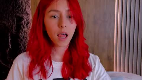 Snapshot of casandra_busting chatting on December 4, 7:56 pm Casandra online show from December 4, 7:56 pm