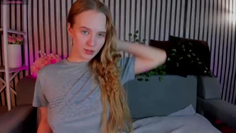 Casey sweeet online show from April 12, 2:20 pm