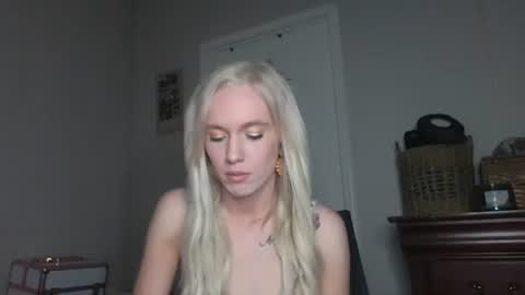 Casey Lakes online show from October 30, 11:17 pm