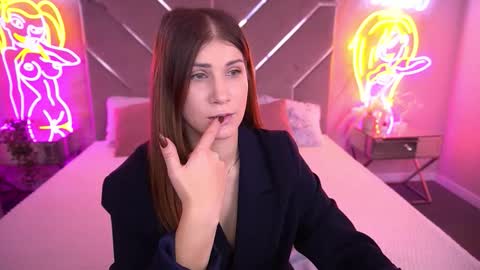 Lena online show from December 18, 7:57 am