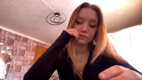 Scarlett online show from March 6, 5:02 am