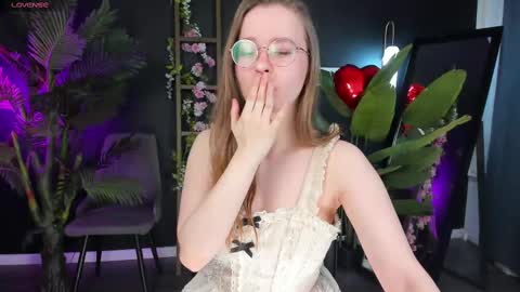 assie online show from February 15, 9:39 pm