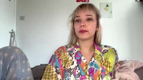 Olivia online show from April 10, 7:36 am