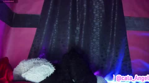 Snapshot of cata_angel1 chatting on October 5, 1:43 am Cata Angel online show from October 5, 1:43 am