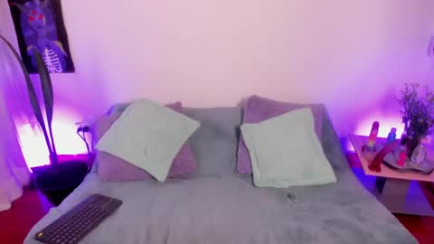 Cata green model independient online show from April 23, 7:38 pm