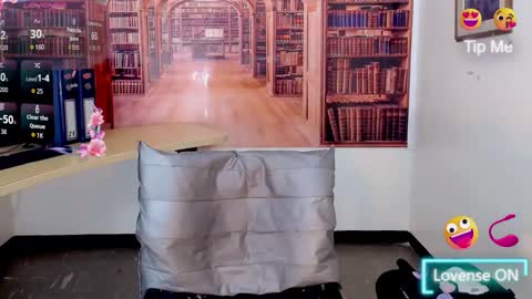 Queen Catalella online show from December 18, 3:22 am