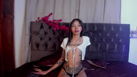 Snapshot of catalina_llanos chatting on December 16, 1:32 pm Catalina 3 online show from December 16, 1:32 pm