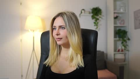 catecrago  online show from November 5, 9:03 am