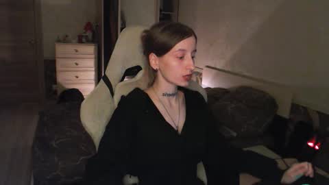 Snapshot of cath_dysphoria_ chatting on October 3, 8:25 pm CATH online show from October 3, 8:25 pm