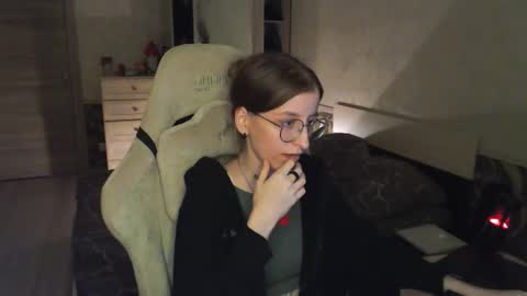 Snapshot of cath_dysphoria_ chatting on October 10, 7:19 pm CATH online show from October 10, 7:19 pm