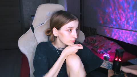 Snapshot of cath_dysphoria_ chatting on December 20, 11:16 pm CATH online show from December 20, 11:16 pm