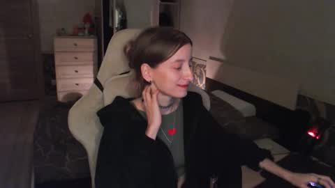 Snapshot of cath_dysphoria_ chatting on September 30, 7:19 pm CATH online show from September 30, 7:19 pm