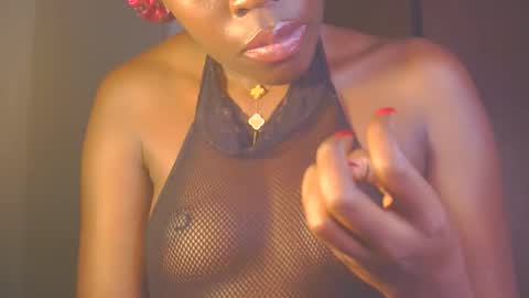 Snapshot of cathynoir chatting on October 10, 2:05 am catrine online show from October 10, 2:05 am