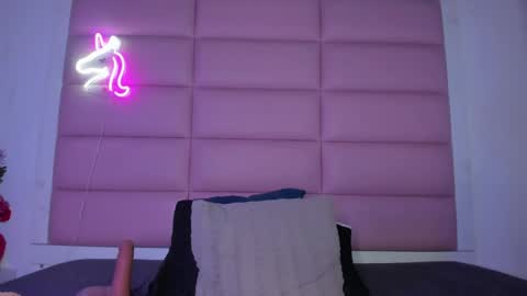 cattalina_25 online show from April 24, 1:03 pm