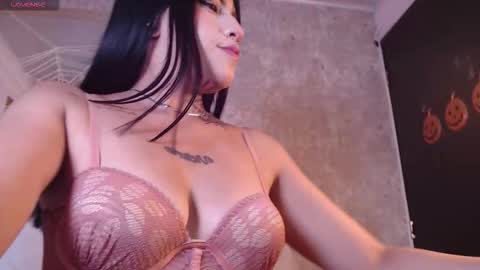 Snapshot of cattleya_jensen chatting on October 20, 1:47 pm Cattleya online show from October 20, 1:47 pm