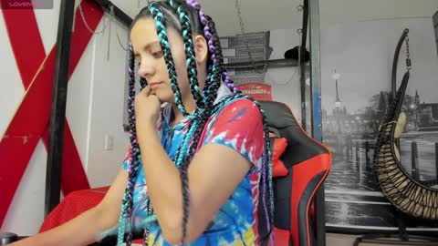 Snapshot of caty_sex4u chatting on December 31, 9:10 am caty online show from December 31, 9:10 am