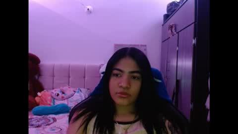 Snapshot of caylinn19 chatting on September 24, 2:43 am Caylinn online show from September 24, 2:43 am