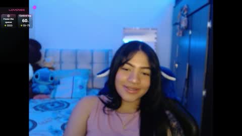 Snapshot of caylinn19 chatting on September 20, 4:44 am Caylinn online show from September 20, 4:44 am