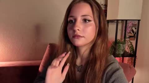 Snapshot of ceceliapidcock chatting on September 19, 7:35 pm Lina online show from September 19, 7:35 pm