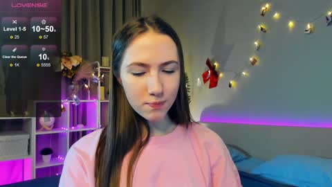 Josie Manesi online show from February 7, 7:06 pm