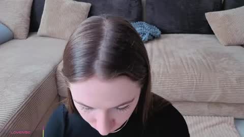 Josie Manesi online show from April 19, 6:24 am