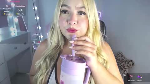 Snapshot of celeste__sweetx chatting on October 8, 2:16 am Celeste Sweet online show from October 8, 2:16 am