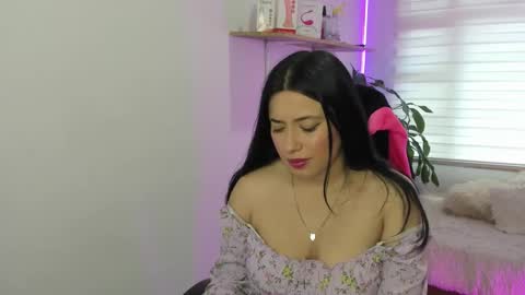 Snapshot of celeste_bonnet1 chatting on September 29, 7:19 pm celeste_bonnet1 online show from September 29, 7:19 pm