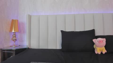 celeste_dalton online show from April 24, 12:30 pm