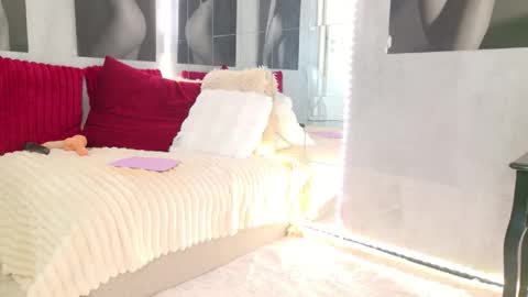 CELIA online show from November 20, 11:22 am