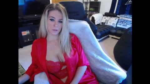 Marie online show from December 13, 1:12 pm