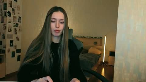 my name is Eva online show from February 8, 7:39 pm