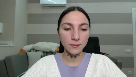 Snapshot of chabibiann chatting on January 17, 5:53 am Kate online show from January 17, 5:53 am