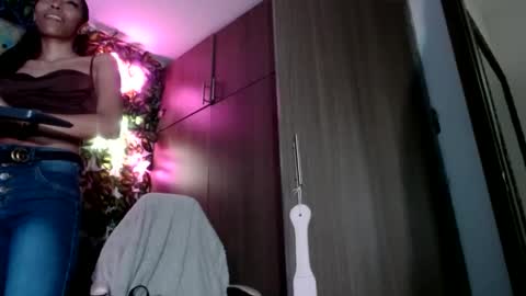 Snapshot of chaneel_ chatting on January 1, 5:54 am Chanel M. online show from January 1, 5:54 am