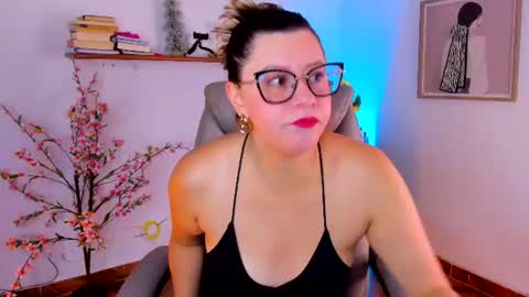 chanell online show from June 11, 10:23 am