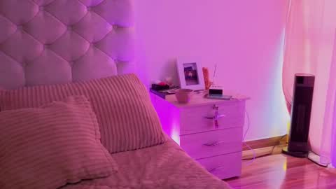 Chanell online show from November 11, 11:51 am