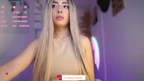 channel_blonde_a online show from December 5, 6:31 pm