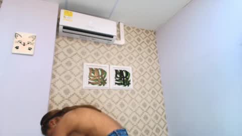 Snapshot of chantal_taylor_ chatting on March 12, 12:04 pm Raquel  online show from March 12, 12:04 pm