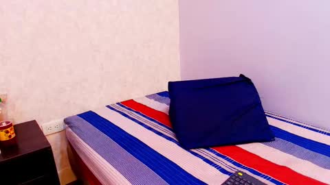 Snapshot of chantal_taylor_ chatting on September 24, 12:04 pm Raquel  online show from September 24, 12:04 pm